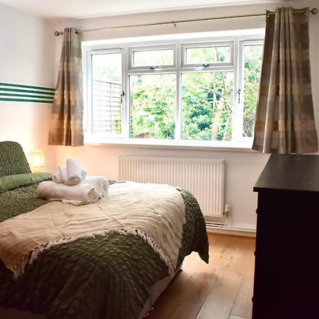 Luxury 2 Bedroom Apartment, Parking, Few Minutes Walk From Wembley Stadium 伦敦 外观 照片