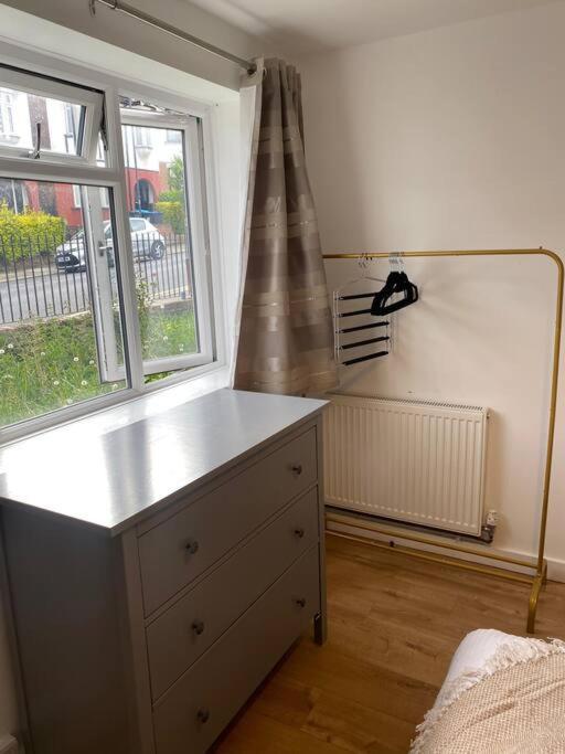 Luxury 2 Bedroom Apartment, Parking, Few Minutes Walk From Wembley Stadium 伦敦 外观 照片