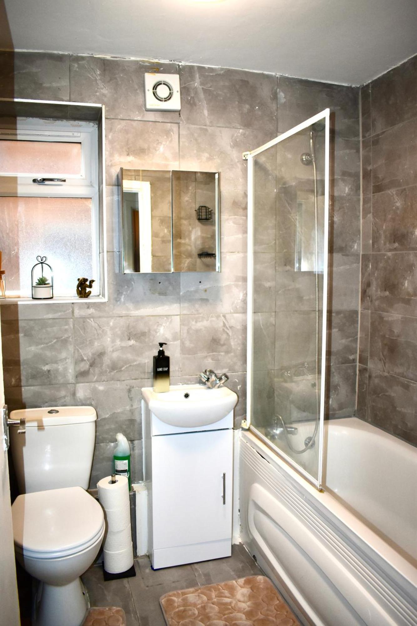 Luxury 2 Bedroom Apartment, Parking, Few Minutes Walk From Wembley Stadium 伦敦 外观 照片