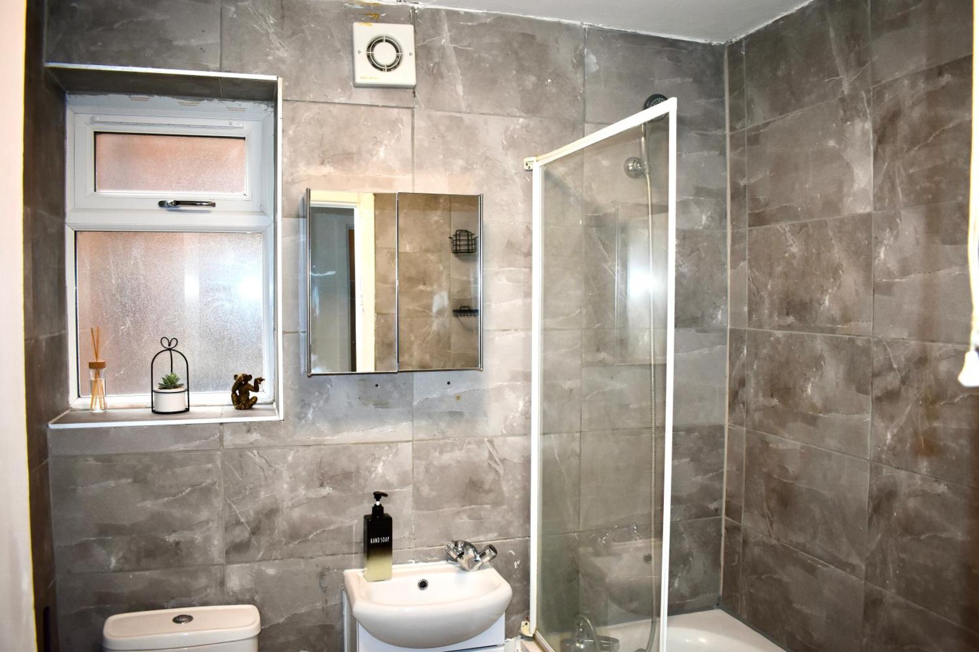 Luxury 2 Bedroom Apartment, Parking, Few Minutes Walk From Wembley Stadium 伦敦 外观 照片