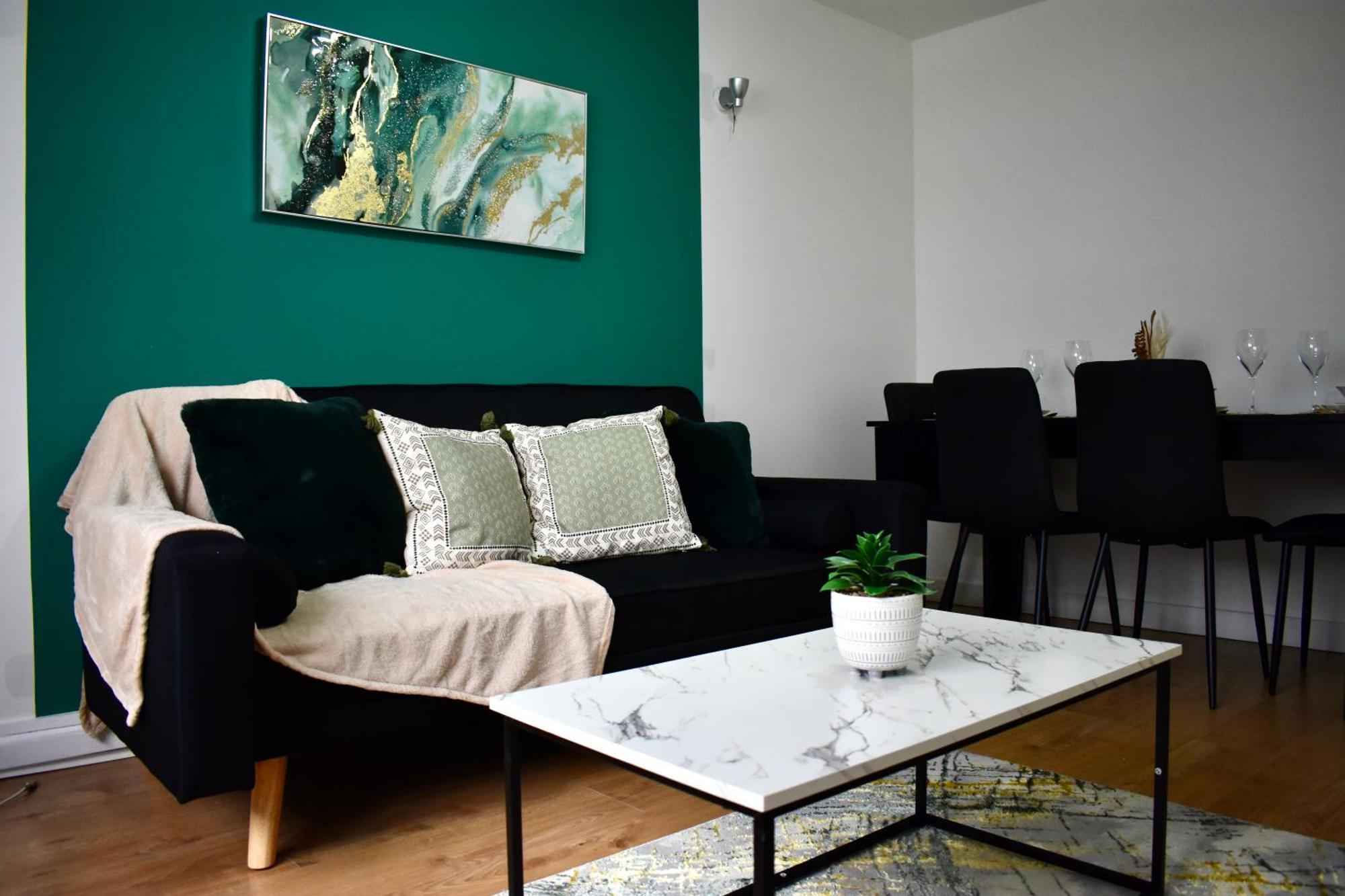 Luxury 2 Bedroom Apartment, Parking, Few Minutes Walk From Wembley Stadium 伦敦 外观 照片
