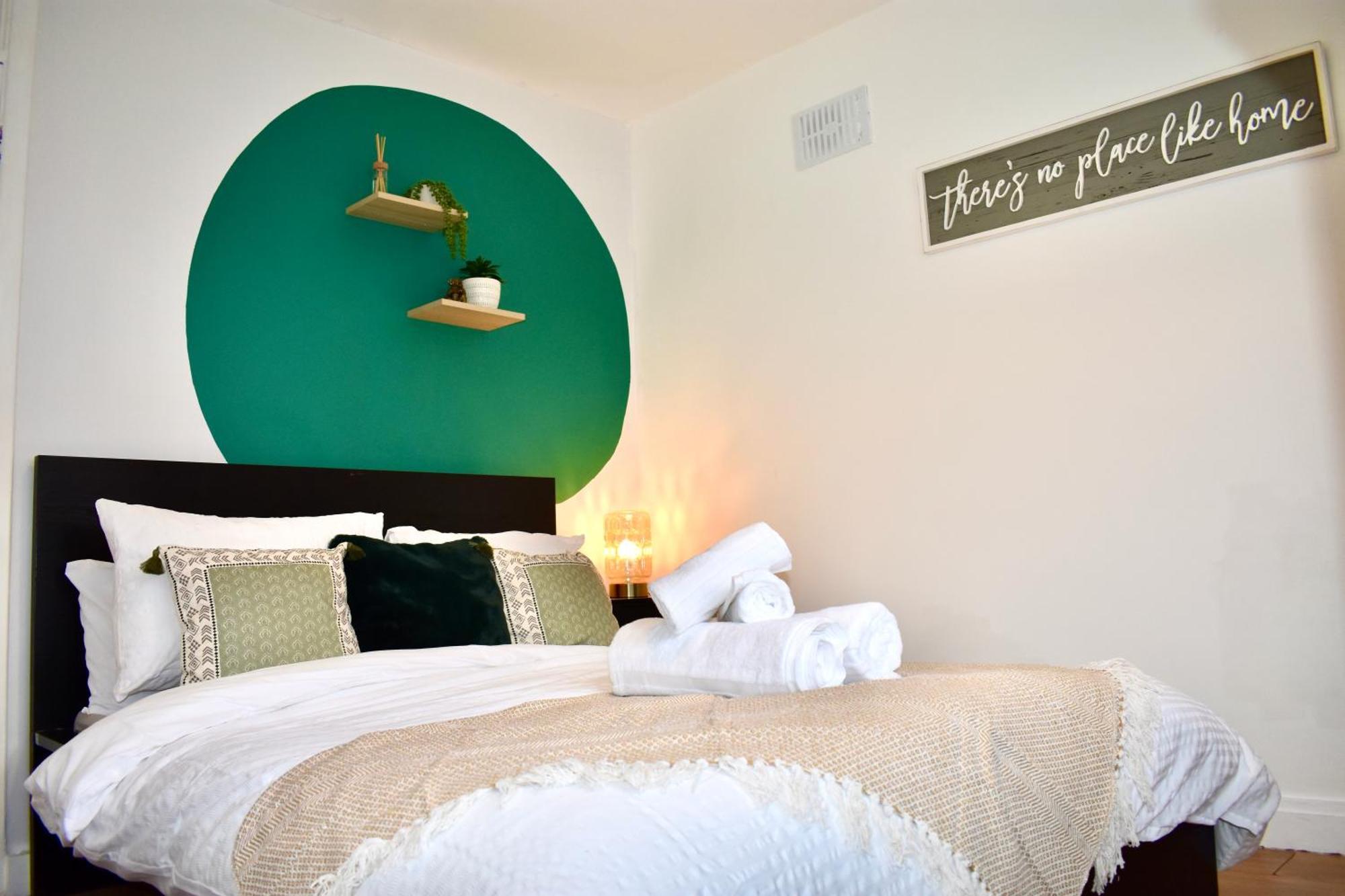Luxury 2 Bedroom Apartment, Parking, Few Minutes Walk From Wembley Stadium 伦敦 外观 照片