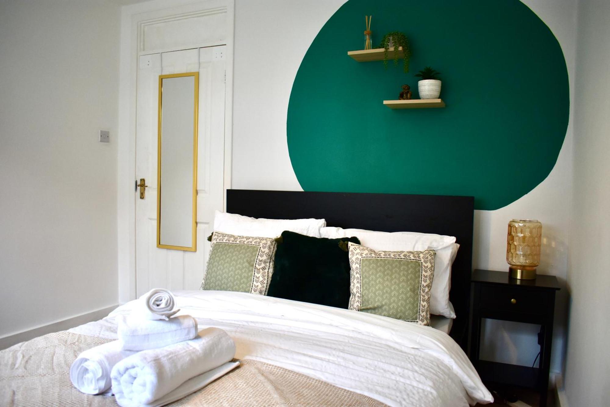 Luxury 2 Bedroom Apartment, Parking, Few Minutes Walk From Wembley Stadium 伦敦 外观 照片