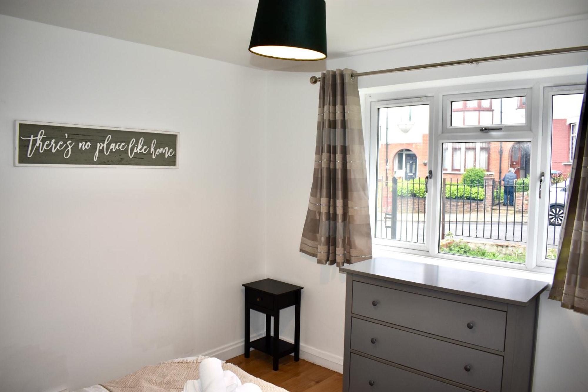 Luxury 2 Bedroom Apartment, Parking, Few Minutes Walk From Wembley Stadium 伦敦 外观 照片