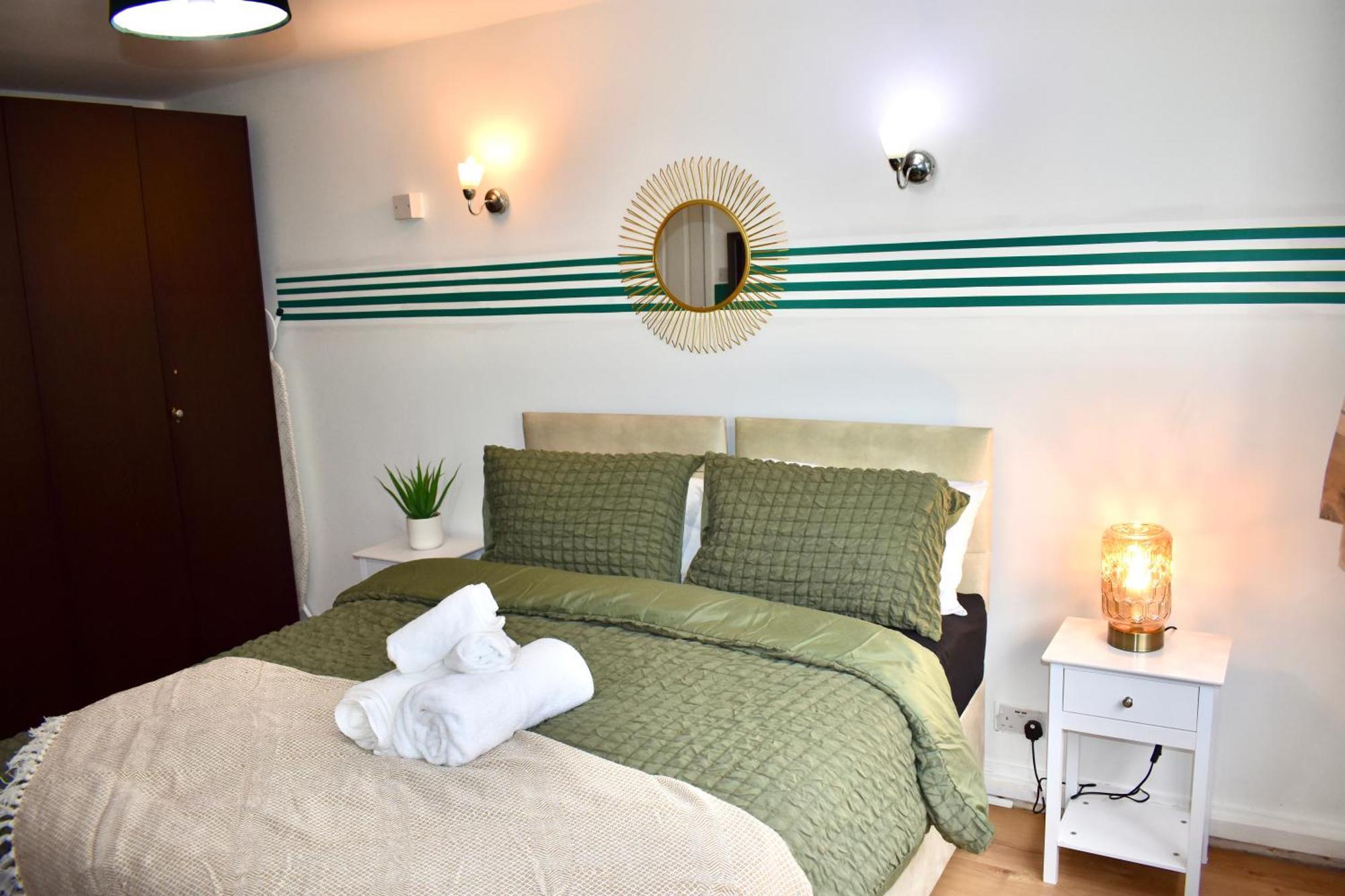 Luxury 2 Bedroom Apartment, Parking, Few Minutes Walk From Wembley Stadium 伦敦 外观 照片
