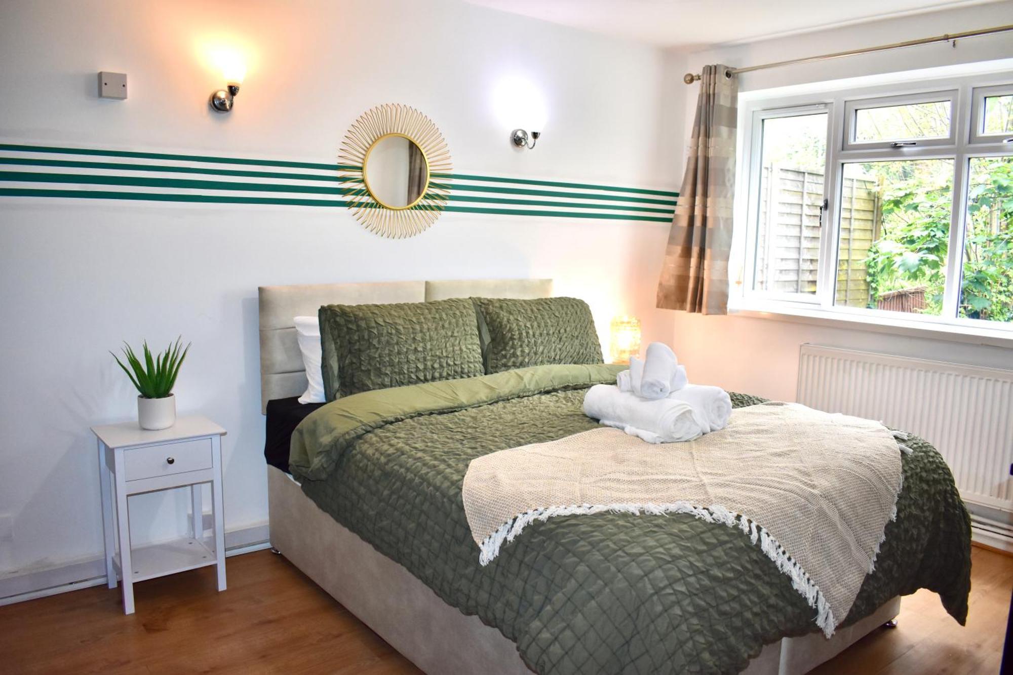 Luxury 2 Bedroom Apartment, Parking, Few Minutes Walk From Wembley Stadium 伦敦 外观 照片